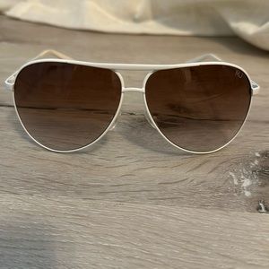 Marc Jacobs Aviator Sunglasses. White frame and gradient lens. Unisex!